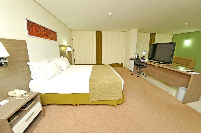 Hotel Inter Cuiaba Eksteriør bilde A room at the hotel